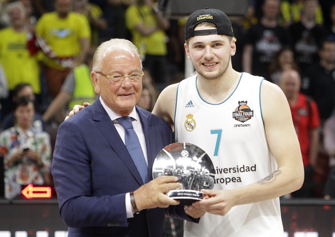 虎扑-包含赛前达拉斯独行侠备战西甲；复出首秀细节曝光；震撼外界；资深球员宣示担当的词条