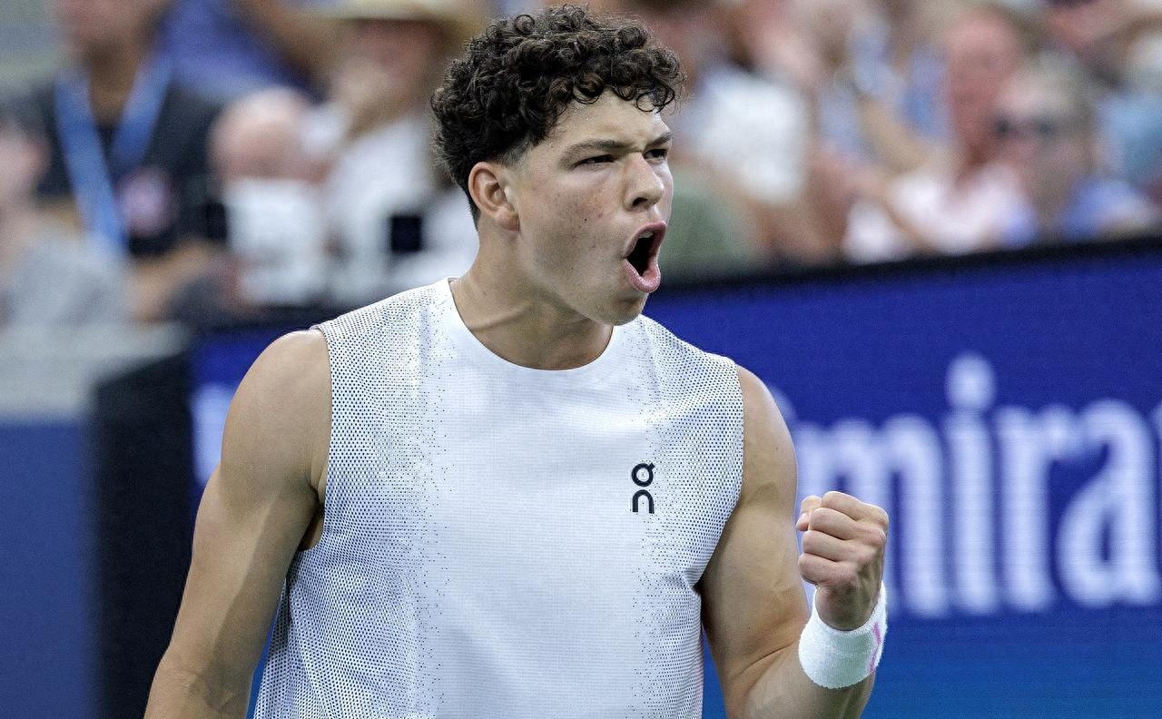 虎扑体育- 费德勒复出比赛 