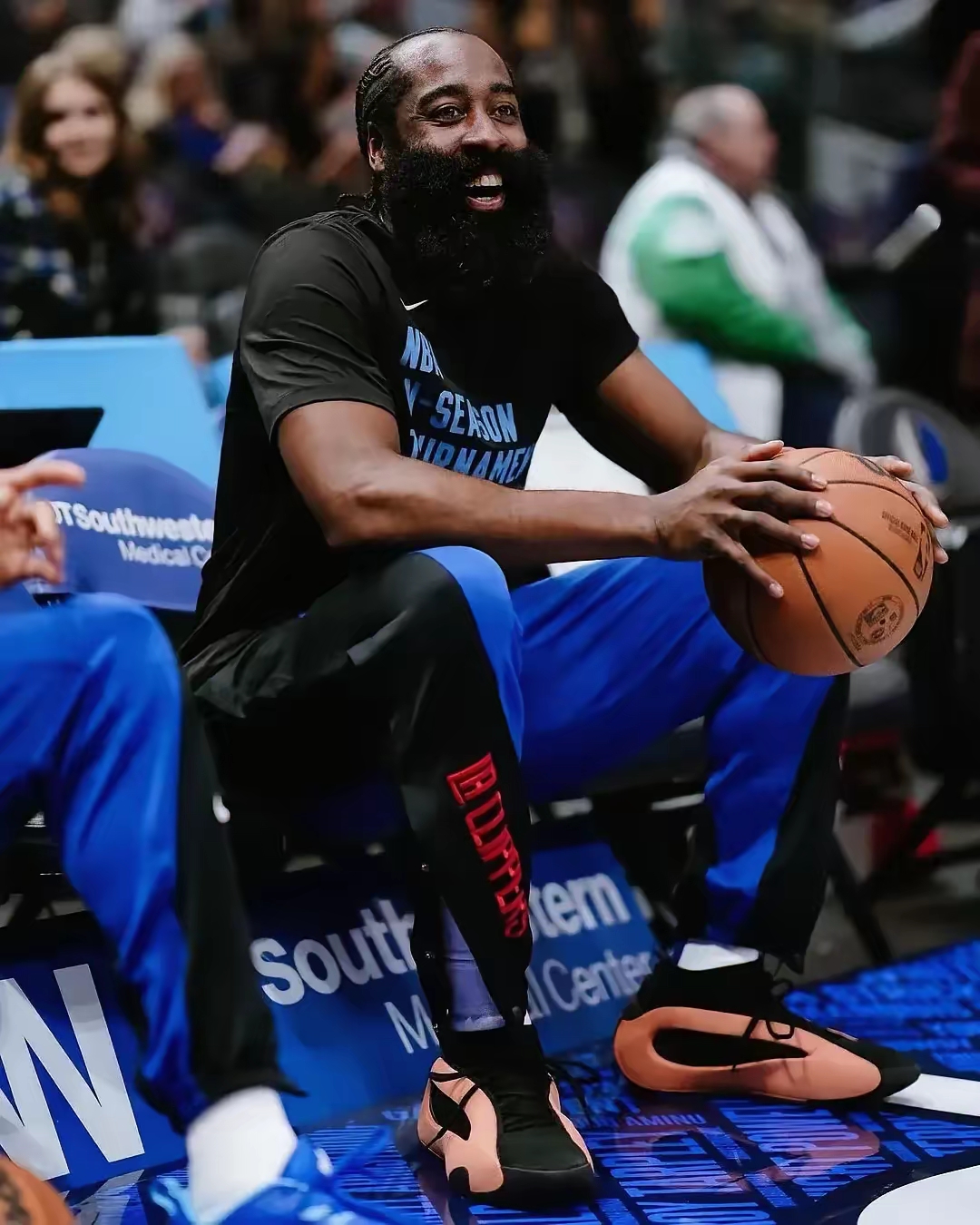 虎扑体育-包含哈登连续十二场比赛得分超过赛事规则更新，法国队挑战极限！的词条