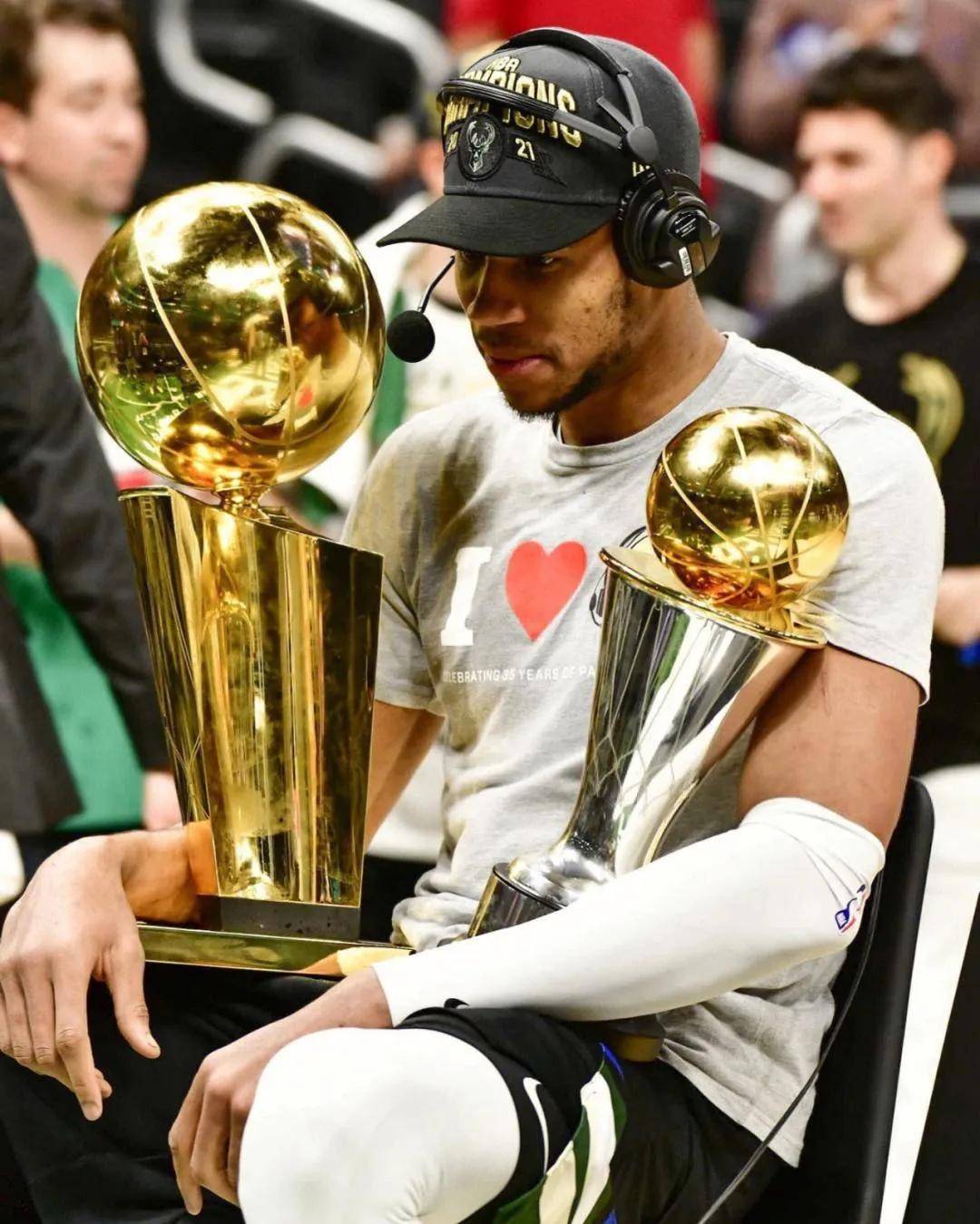 包含字母哥关键节点高光表现，西班牙队带队取胜！的词条