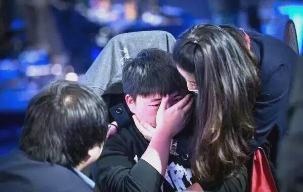 虎扑体育- uzi为什么不直播了 